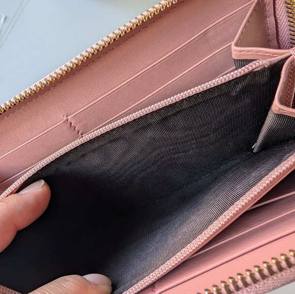 Gucci Wallet - Picture 7 of 13